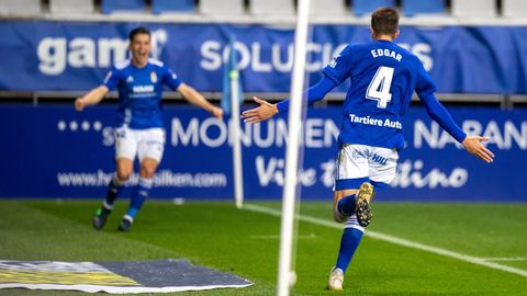 Edgar Gonzlez celebra un gol ante el Castelln junto a Juanjo Nieto