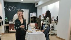 Iris Cabezas, en la inauguraci�n de Eme Blau, en noviembre, en la calle Real 