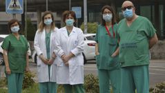 Parte del equipo del CHUS de Santiago que atendi� al �ltima paciente con coronavirus ingresado en una uci en Galicia