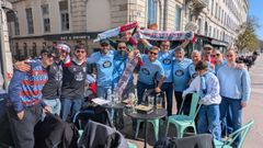 Aficionados del Celta, reunidos en Lyon antes del duelo de Europa League.