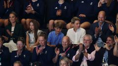 Los pr�ncipes de Gales disfrutan del deporte en los Juegos de la Commonwealth junto a sus tres hijos