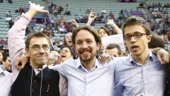 Hacienda investiga si Monedero (izquierda) viol� las normas al tributar a trav�s de una sociedad. Pablo Iglesias (centro), se enfrenta a una querella por fraude fiscal a trav�s de la productora CMI, en la que ha abandonado su puesto en la junta directiva. ��igo Errej�n (derecha) tiene abierto un expediente por vulnerar las condiciones de su contrato con la Universidad de M�laga