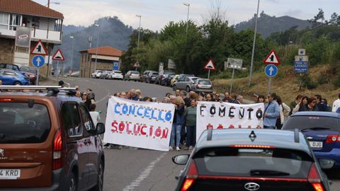 Los vecinos cortaron la carretera