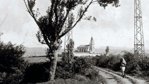 V�a por la que circulaba el ferrocarril del Naranco
