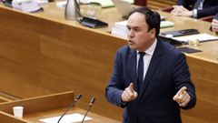 El presidente valenciano, Juanfran P�rez Llorca, en el parlamento auton�mico.