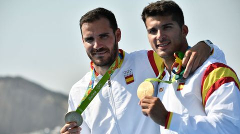 El catal�n Sa�l Craviotto y el gallego Cristian Toro lograron el oro en la competici�n de K2 200 metros de pirag�ismo, con un tiempo de 32,075 y una ventaja de 0,293 segundos por delante de sus rivales brit�nicos