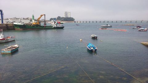 Imagen de archivo del dragado del puerto de Canido en el 2021