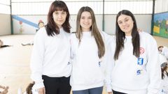 Luca Dubra, Pili An y Petu An, las tres entrenadoras del Lubins de patinaje artstico