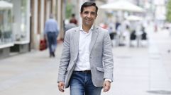 El nuevo alcalde, Jos� Manuel Rey Varela, retratado en la calle Real.
