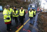 La conselleira Ethel V�zquez visit� las obras que se han iniciado esta semana en la PO-331. 