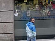 <span lang= es-es >Pillados</span>. En la secuencia se observa la incursi�n que Portas Cancela realiz� en una cl�nica veterinaria, mientras su amigo aguardaba fuera. No se llevaron nada por la intervenci�n de un vecino. 