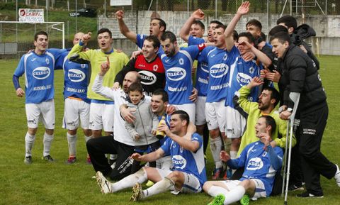 Los futbolistas del Atl�tico Escair�n se incorporan la pr�xima temporada a la Preferente. 