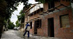 Rehabilitaci�n de una vivienda en la calle Falagueira, una de las incluidas en la zona ARI.
