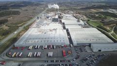 Imagen de las instalaciones de Finsa en Formar&iacute;s, en Santiago, una de las diez plantas productivas del grupo