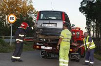 En la imagen, uno de los coches del siniestro de Ponteceso. 