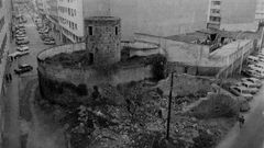 Antiguo mu��o de vento na r�a Gramela, na Coru�a