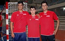 Los tres �hispanos� gallegos R�o, Rom�n (centro) y Ledo (derecha), en Pontevedra en julio.  