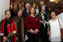 Jos� Ram�n Romero, con corbata morada, rodeado de sus compa�eros del IES A Sardi�eira. 