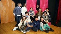 La compa��a en el escenario del instituto Asorey, en 2023