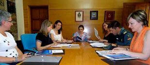 Los integrantes de la Mesa de Coordinaci�n para a Erradicaci�n da Violencia de X�nero, ayer en Silleda.