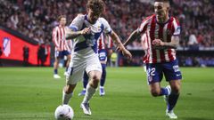 Mario Soriano, formado en el Atl�tico, rindi� su primera visita al Metropolitano con el Deportivo.