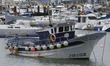 El �Atalaya�, fondeado en Sada, a la espera de �navegar� hacia Alfonso Molina. 