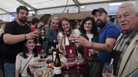 El lucense Germán Rodríguez, el segundo por la izquierda, y sus sus amigos
