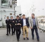Los parlamentarios visitaron el �Cantabria� en Rota. 