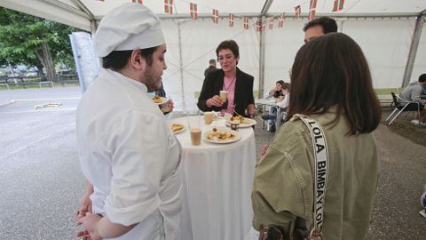 Degustación de pintxos tradicionales vascos en el Carlos Oroza