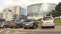 El caos es habitual en el aparcamiento del Hospital Cl�nico