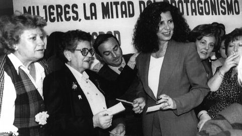 Alborch, durante los actos conmemorativos del D�a Internacional de la Mujer Trabajadora en Valencia, en el a�o 1994