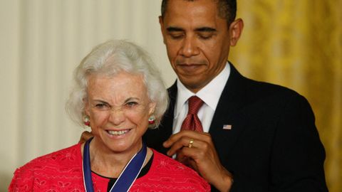  el presidente dem�crata Barack Obama otorg� en 2009 a la jueza O'Connor el honor civil m�s alto del pa�s, la Medalla Presidencial de la Libertad.