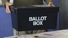 Fotograf�a de archivo de una urna electoral 