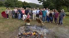 Participantes en el encuentro de amigos en Verdes, Coristanco 