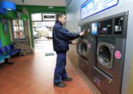 La nueva autolavander�a est� situada frente al antiguo hotel Orfeo, en la Plaza de Lugo. 