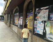 La carteler�a y la falta de mantenimiento es un problema. 
