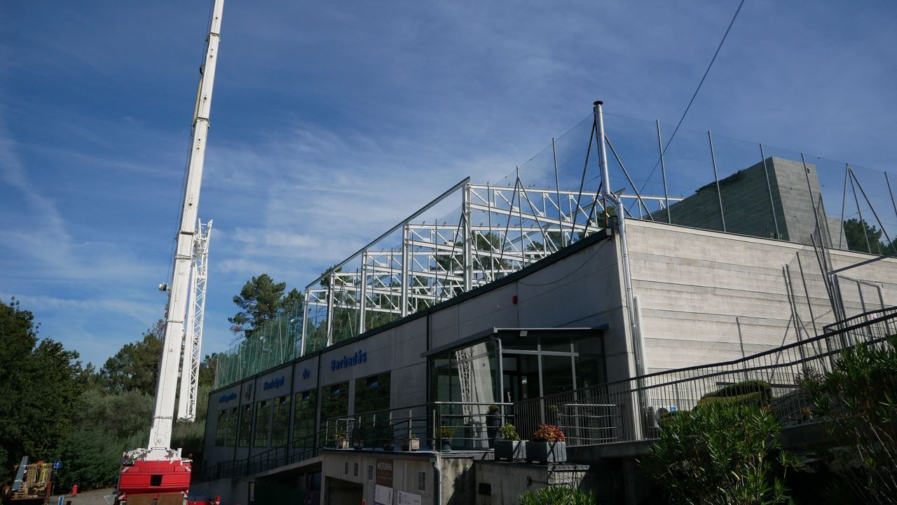 Barbadás avanza hacia el final de la ampliación del polideportivo