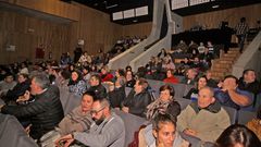 PRESENTACION DE LA GUIA TEMPO DE ACIVROS DEL CRA DE RIANXO EN EL AUDITORIO DE RIANXO.Imagen de archivo de la presentaci�n de una obra de teatro en Rianxo.