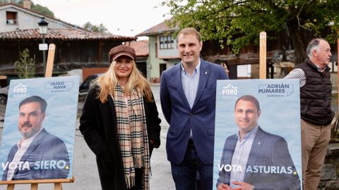 El secretario general de FORO Asturias y candidato a la Presidencia del Principado de Asturias, Adrin Pumares, arropado por los primeros puestos de la lista autonmica de FORO Asturias e integrantes de la candidatura municipal de FORO Siero