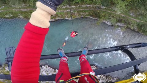 Rescate de un pescador en Pe�amellera Alta