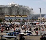 Miles de personas no quisieron perderse al �Oasis of the seas�. 