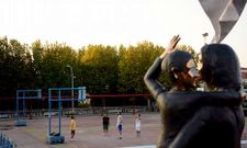 La actuaci�n contempla un completo lavado de cara de las zonas deportivas de los parques. 