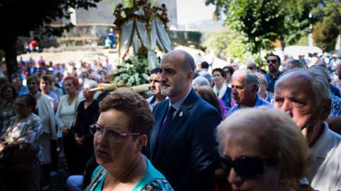Romer�a da Virxe do Cristal.En el campo del santuario se celebra la misa solemne, que presidi� el obispo de la di�cesis de Ourense. En la homil�a se record� que sigue faltando la imagen aut�ntica de la virgen, desaparecida cuando fue asesinado su custodio, el anterior p�rroco, don Adolfo Enr�quez.