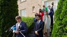 Puigdemont atiende a la prensda tras la reuni�n con los consellers de JxCat en Waterloo.