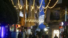 Imagen de archivo de luces navideas en Ribeira.