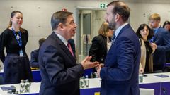 El ministro de Agricultura, Luis Planas, ayer con el comisario de medioambiente, oc�anos y pesquer�as,�Virginijus Sinkevicius