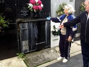 Los d�as de lluvia el agua se filtra por el interior de los nichos. 