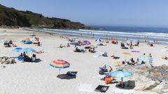 Buen tiempo ayer en la playa de Cain, en A Laracha.