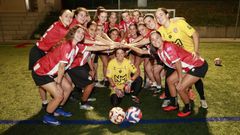 La plantilla del Atl�tico San Pedro Femenino posa en los instantes previos a un entrenamiento.