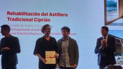El arquitecto ferrolano �scar Fuertes Dopico y el vigu�s Iago Fernandez Penedo, del estudio Fuertespenedo Arquitectos, ganadores de un premio en la Bienal de Arquitectura de Espa�a